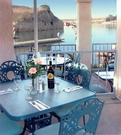 Newport Dunes Waterfront Resort ニューポート・ビーチ レストラン 写真